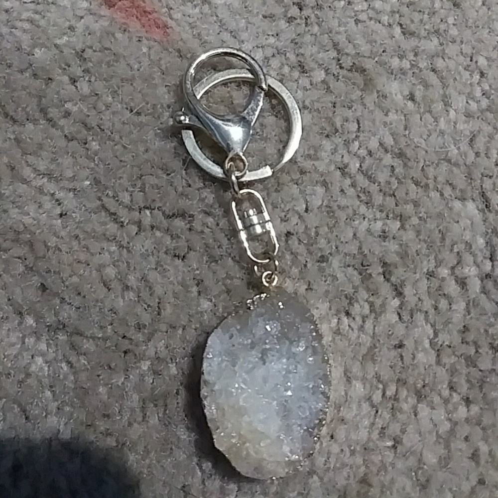 Quartz gold incrested keychain